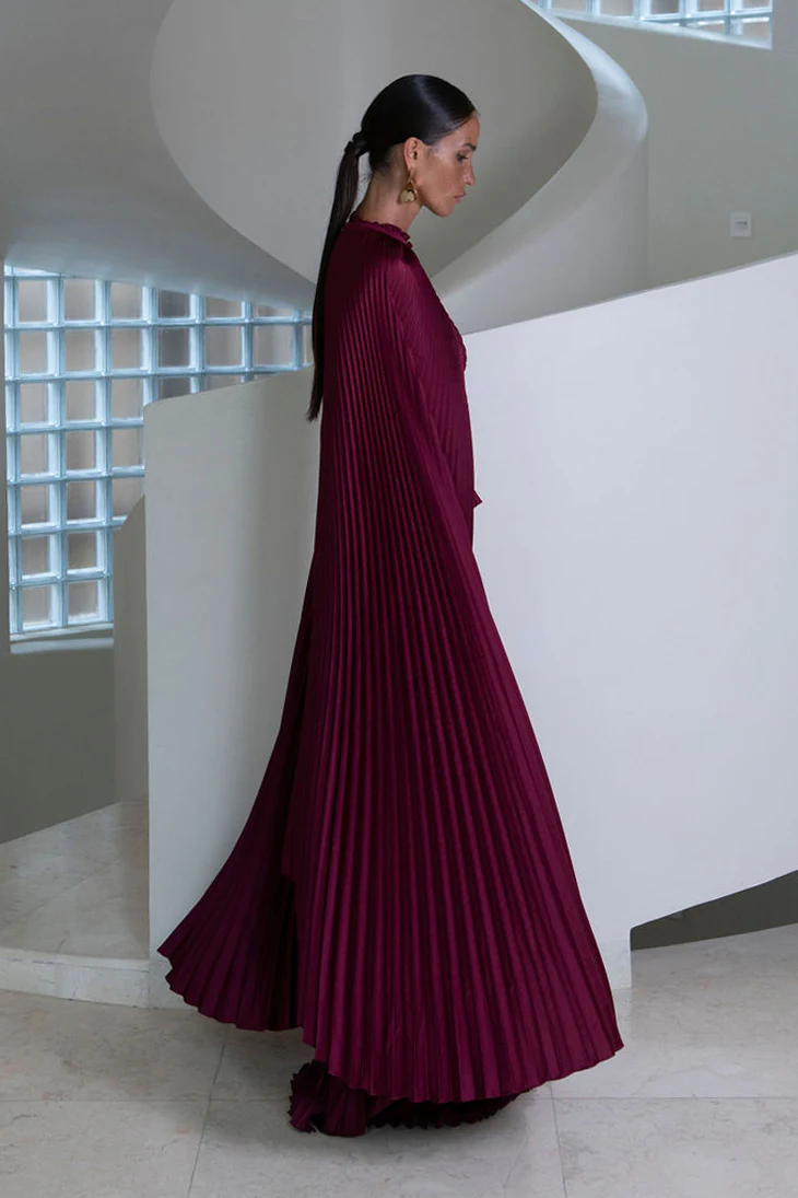 Extravagance Cape - Wine - Image 3